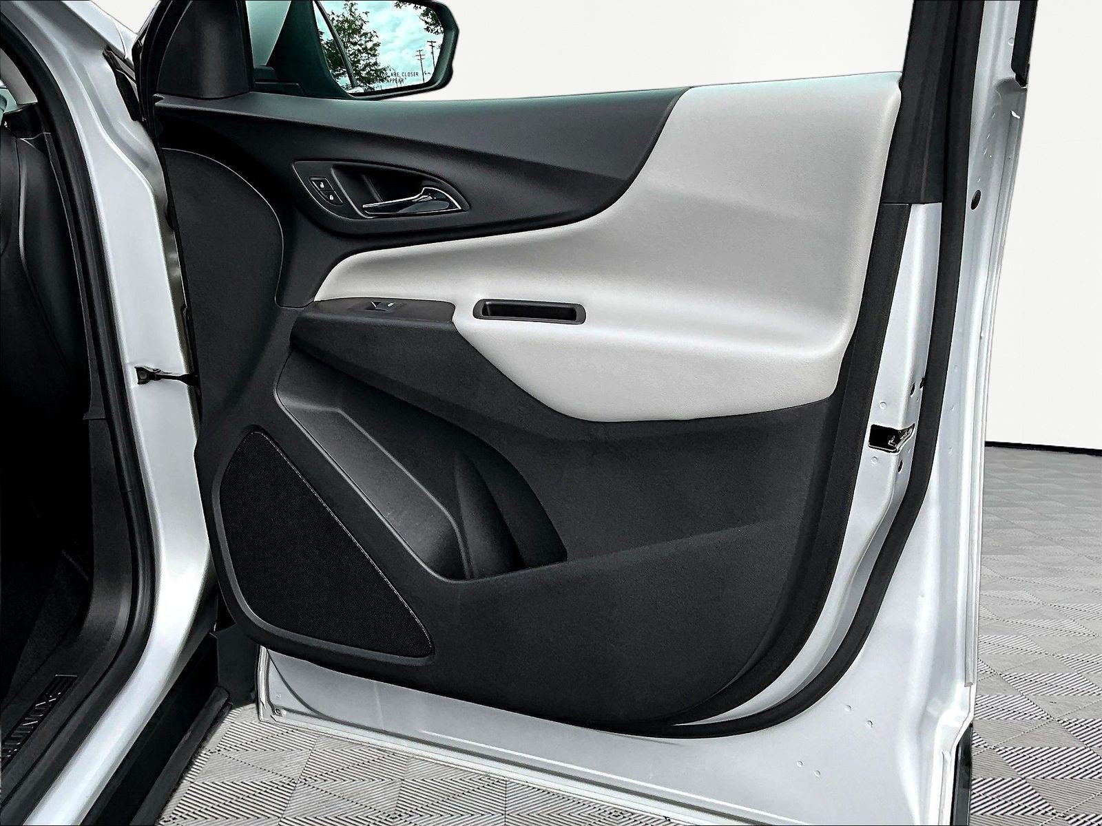 Used 2022 Chevrolet Equinox LT FWD image 28