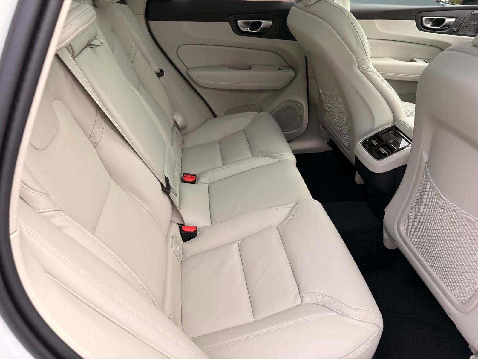 New 2026 Volvo XC60 B5 Ultra w/ Climate Package image 26