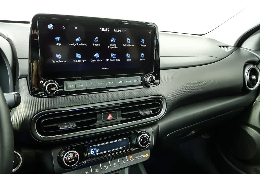 Used 2022 Hyundai Kona Limited image 13