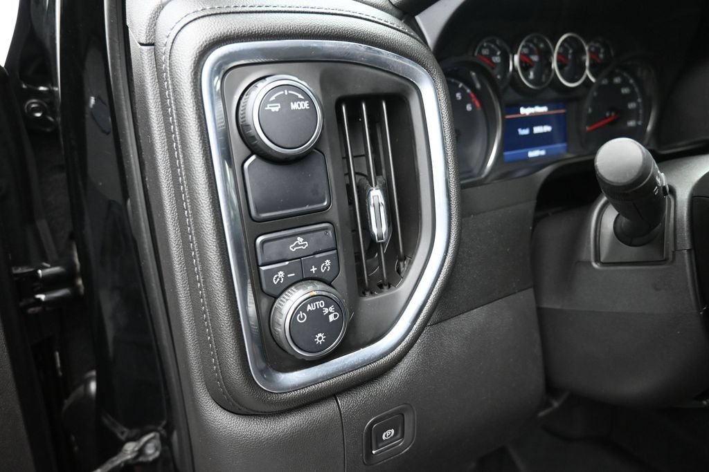 Used 2021 Chevrolet Silverado 1500 LT w/ Texas Edition Plus RWD image 13