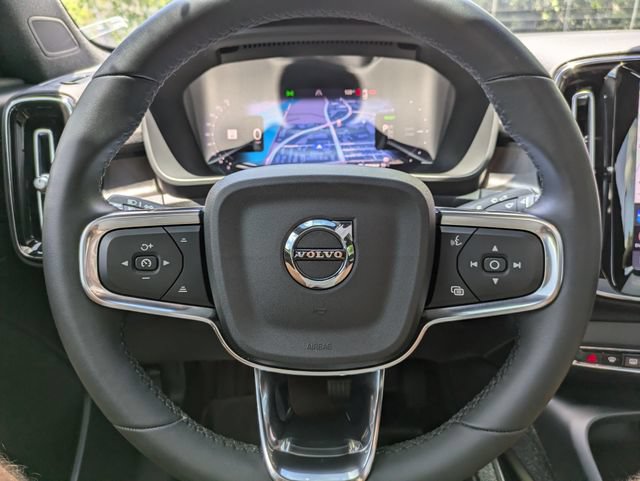 Certified 2023 Volvo C40 P8 Recharge Ultimate AWD/4WD image 32