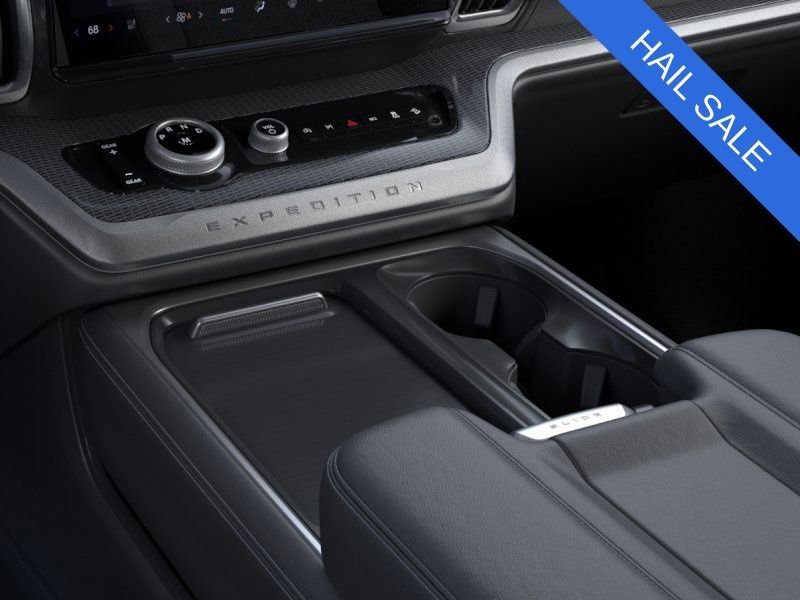 New 2025 Ford Expedition Platinum w/ Stealth Performance Package AWD/4WD image 15