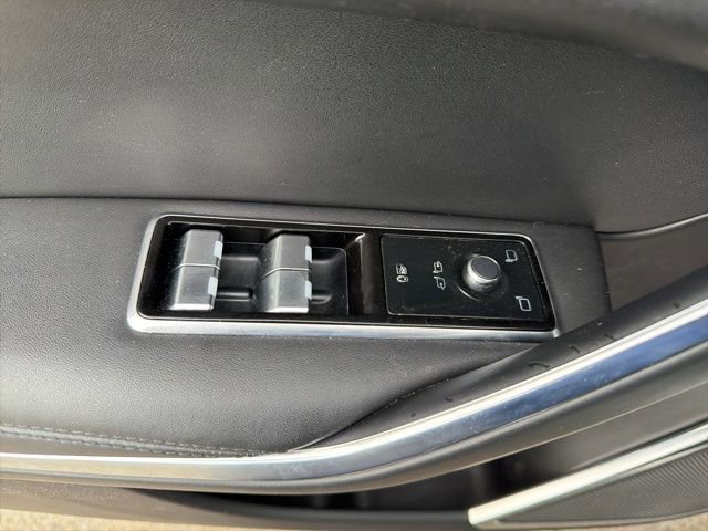 Used 2022 Jaguar F-PACE S image 26