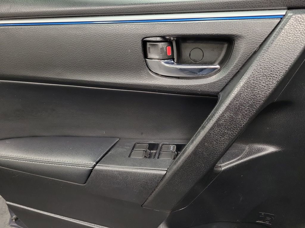 Used 2016 Toyota Corolla S image 18