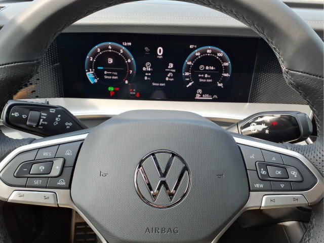 New 2026 Volkswagen Tiguan SE R-Line AWD/4WD image 21