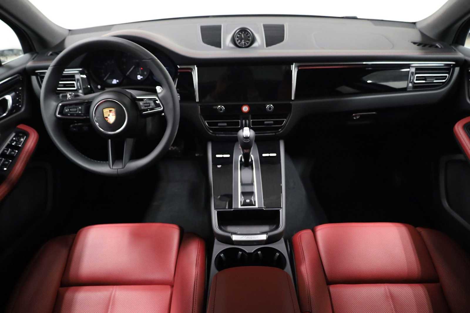 New 2026 Porsche Macan image 26