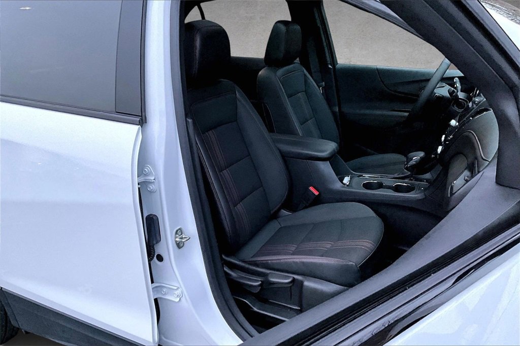 Used 2023 Chevrolet Equinox RS image 28