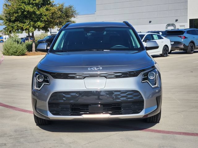 Certified 2024 Kia Niro Wind FWD image 2
