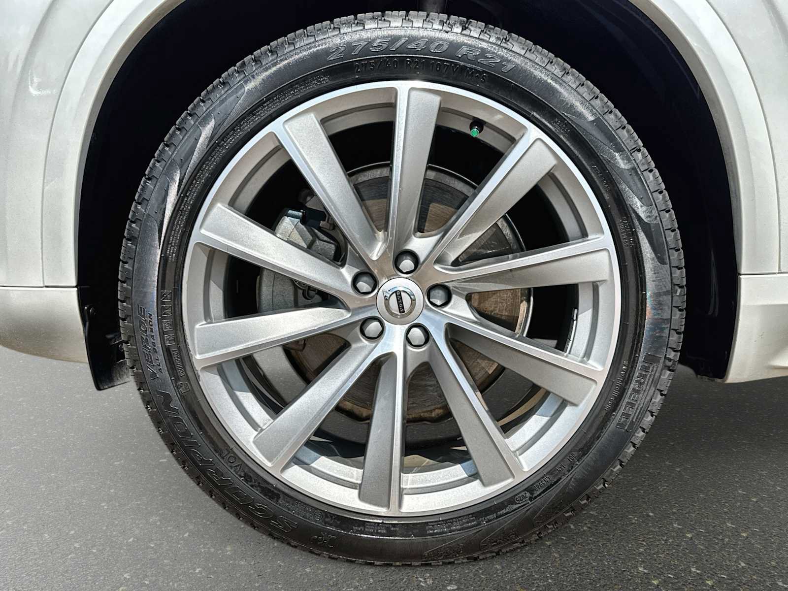 Used 2022 Volvo XC90 T5 Momentum w/ Climate Package FWD image 15