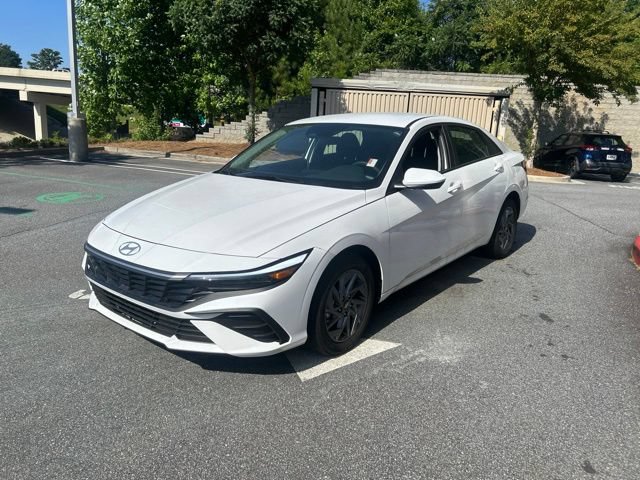 Certified 2026 Hyundai Elantra Hybrid FWD image 3