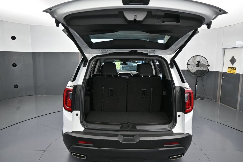 Used 2023 GMC Acadia SLE w/ Driver Convenience Package FWD image 38