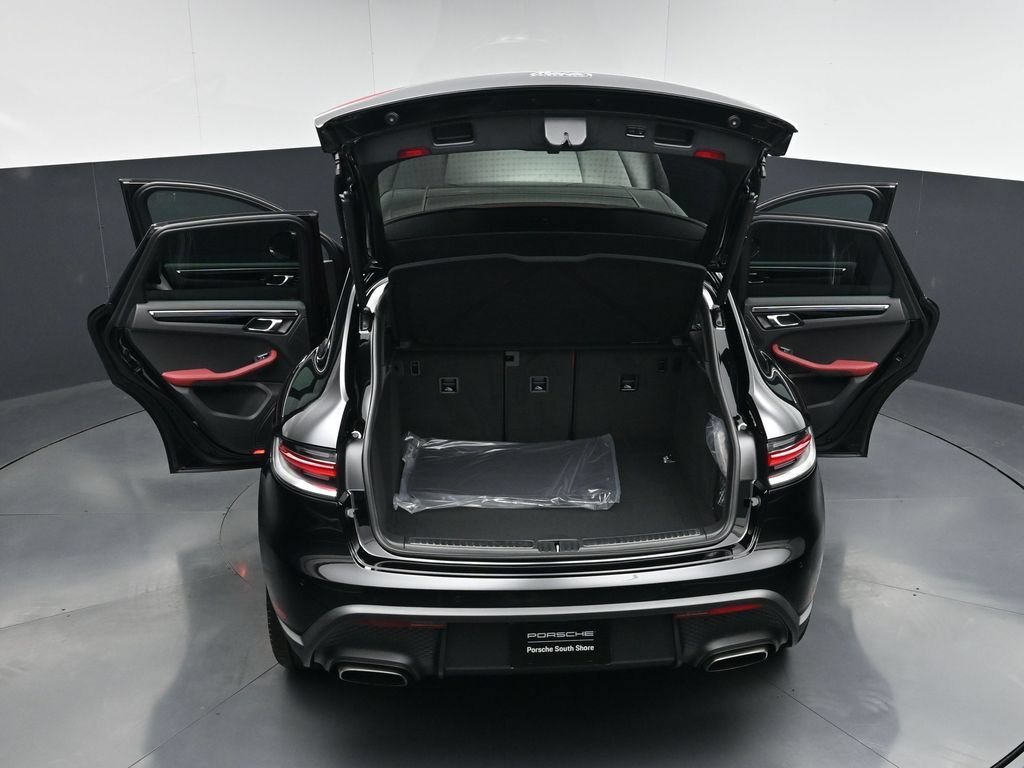 New 2026 Porsche Macan AWD/4WD image 35