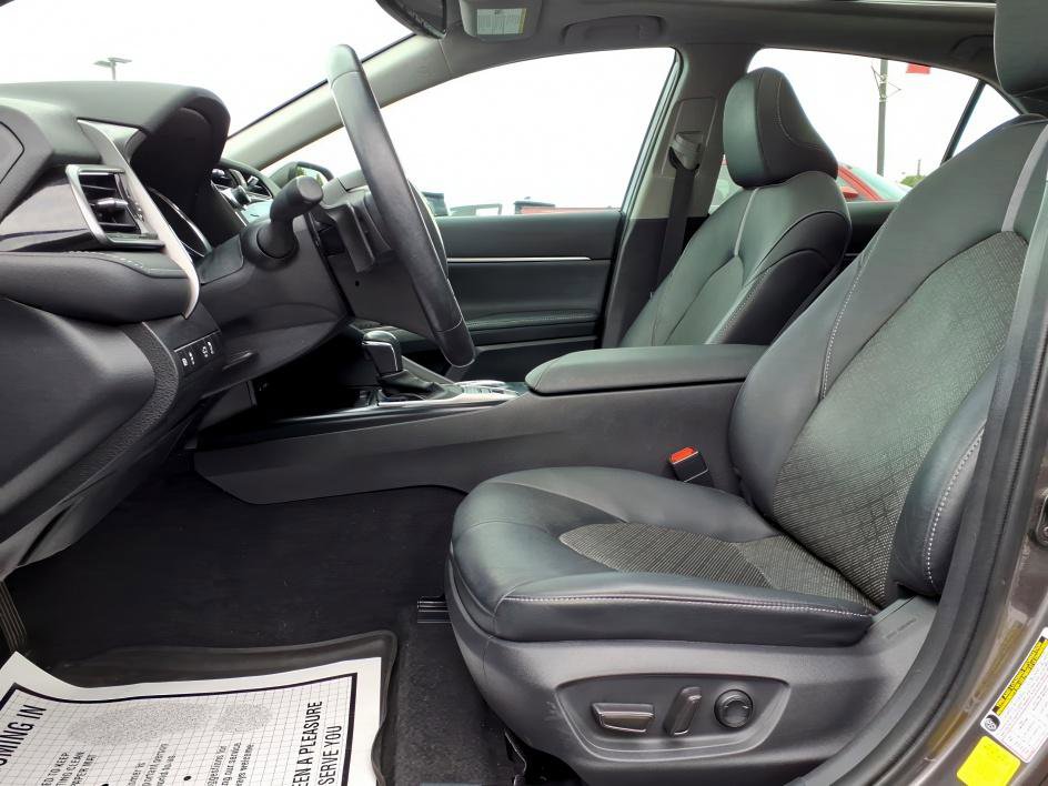 Certified 2020 Toyota Camry XSE FWD image 13