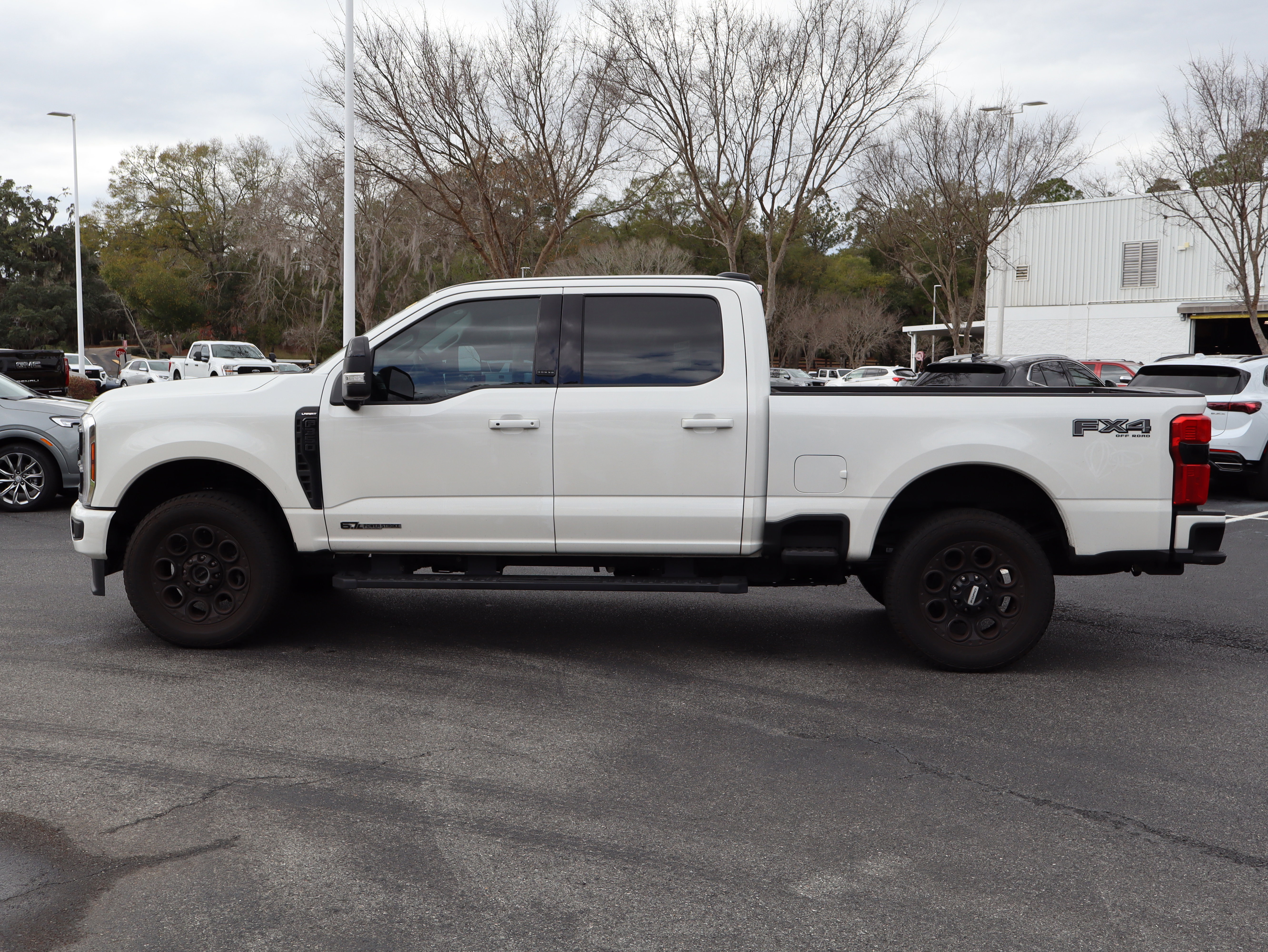 Used 2025 Ford F350 Lariat w/ Black Appearance Package image 30
