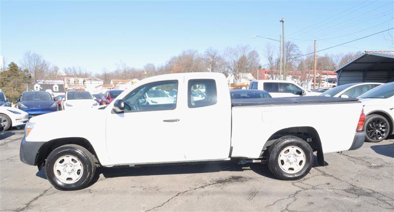 Used 2015 Toyota Tacoma 2WD Access Cab image 2