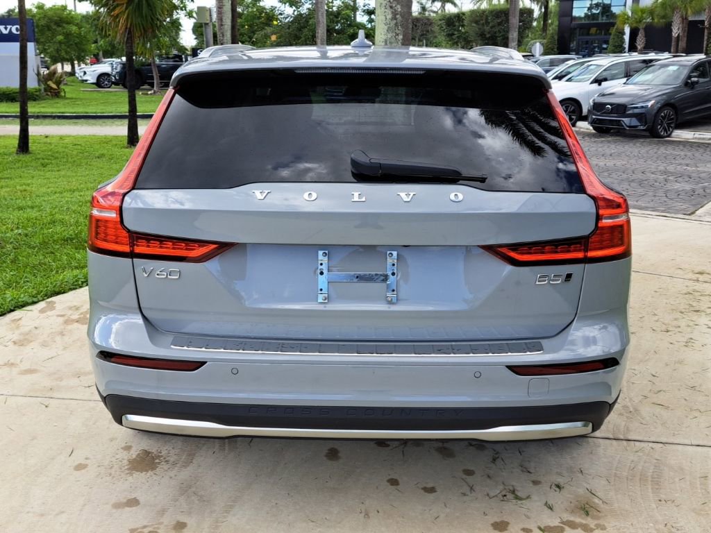 New 2026 Volvo V60 B5 Cross Country Plus w/ Protection Package Premier AWD/4WD image 4