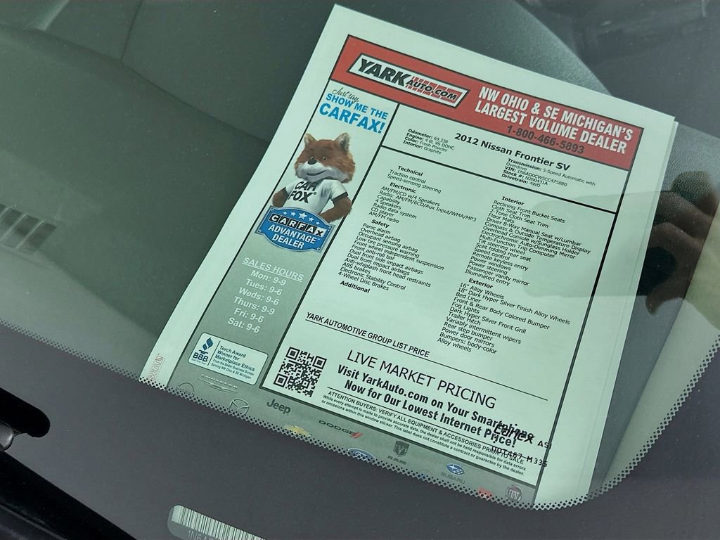 Used 2012 Nissan Frontier SV w/ Sport Appearance Pkg AWD/4WD image 13