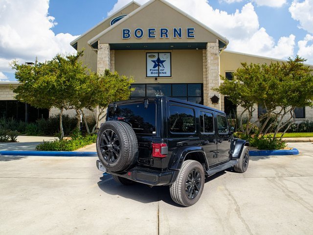 Used 2021 Jeep Wrangler Unlimited Sahara image 5