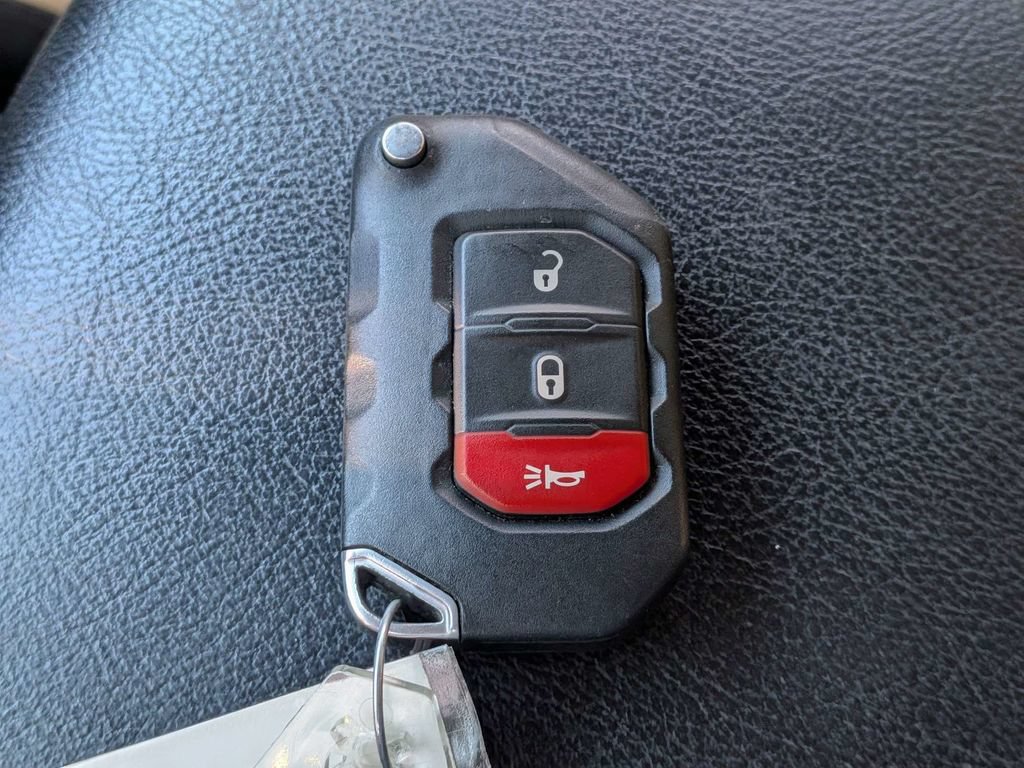 Used 2020 Jeep Wrangler Unlimited Sport AWD/4WD image 29