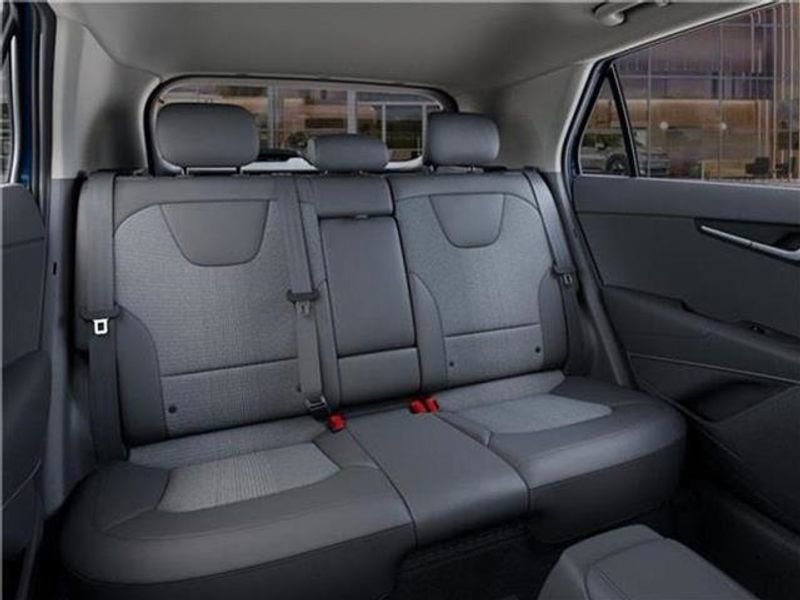 New 2025 Kia Niro EX Touring image 43