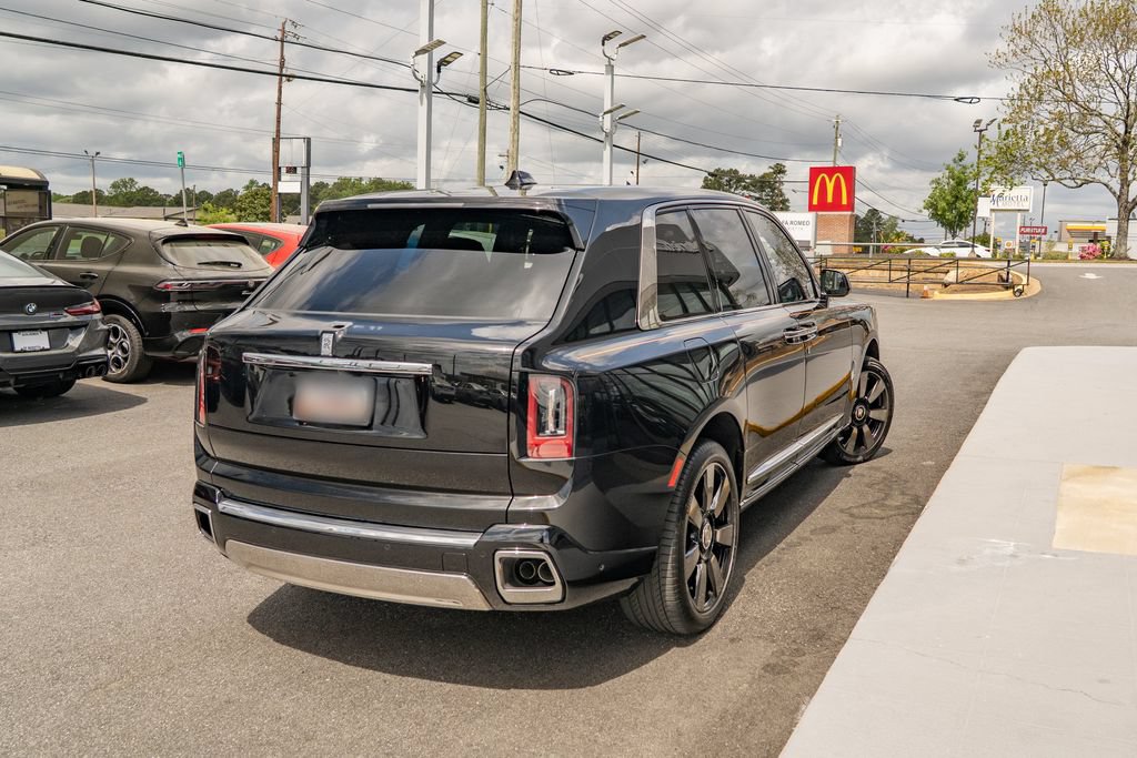 Used 2025 Rolls-Royce Cullinan AWD/4WD image 9