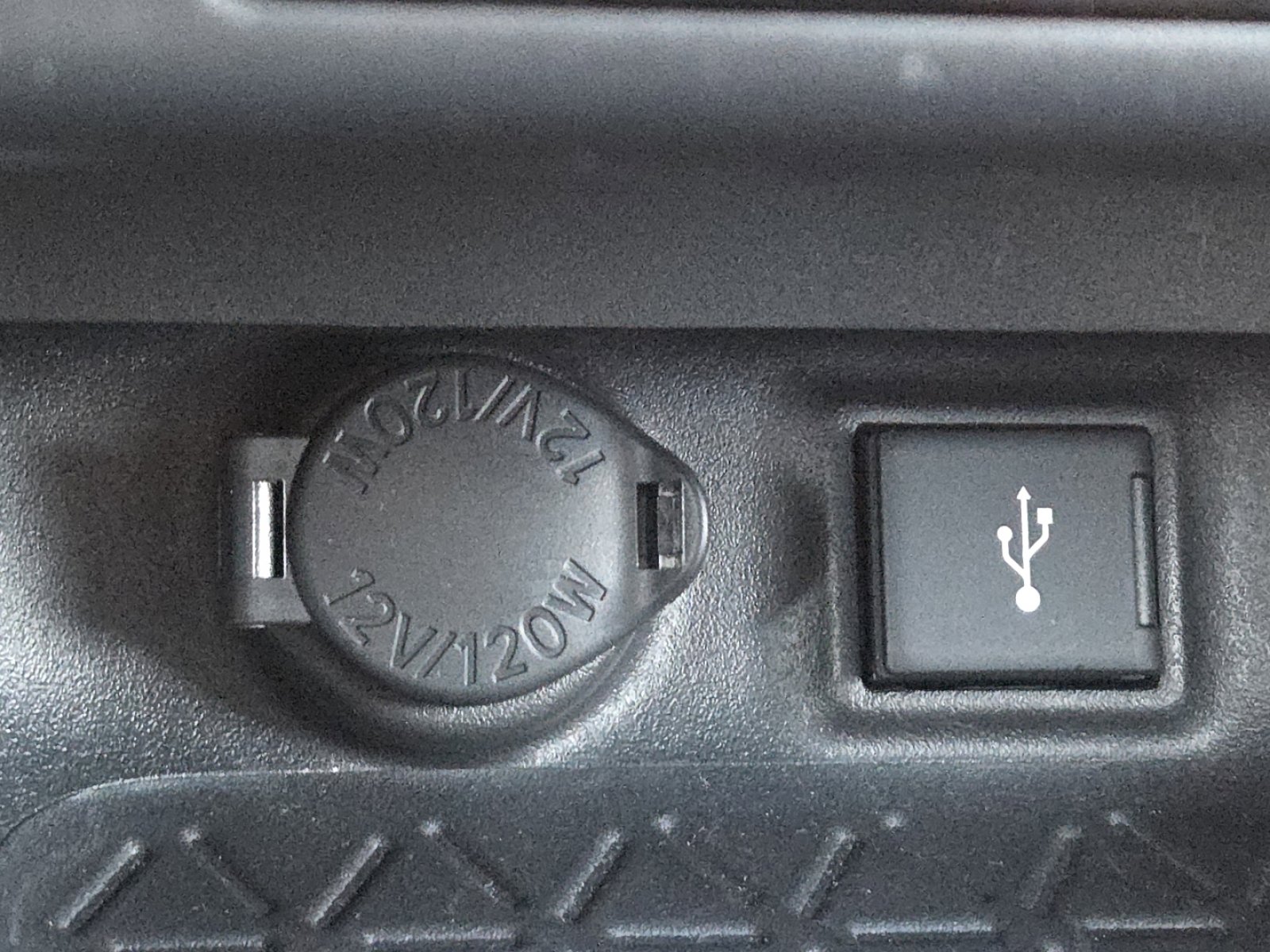 Used 2020 Toyota RAV4 XSE image 29