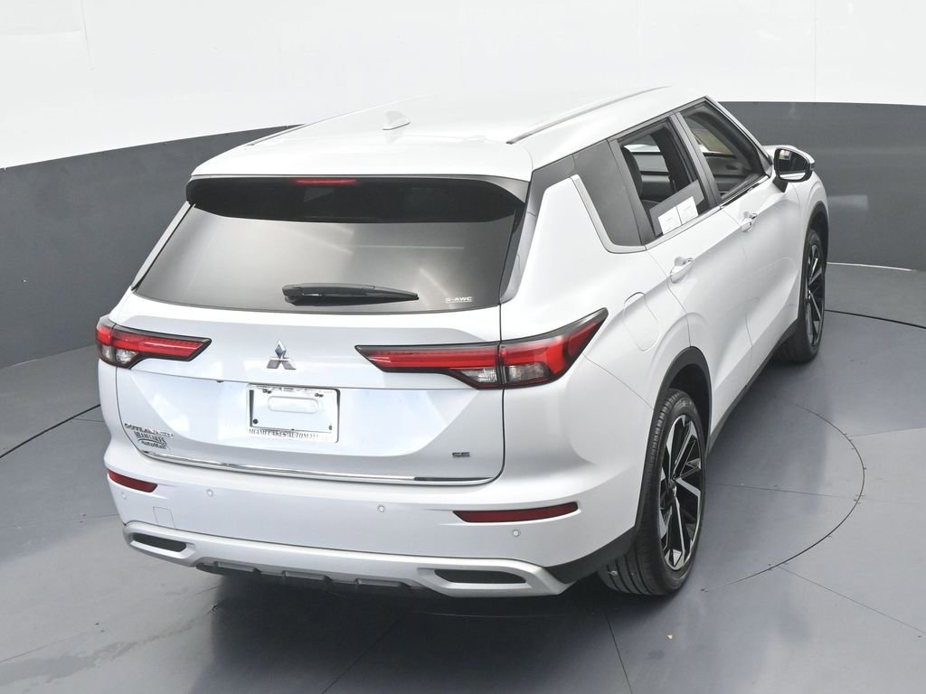 Used 2022 Mitsubishi Outlander SE image 56