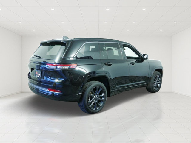 Used 2026 Jeep Grand Cherokee Limited AWD/4WD image 7