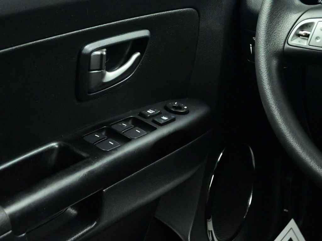 Used 2011 Kia Soul + image 40