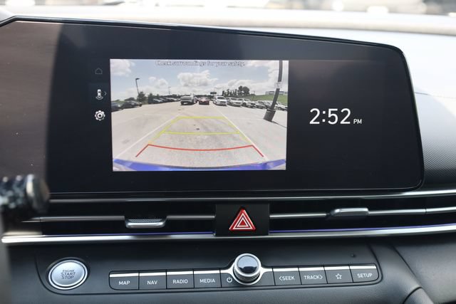 Used 2024 Hyundai Elantra SEL FWD image 22