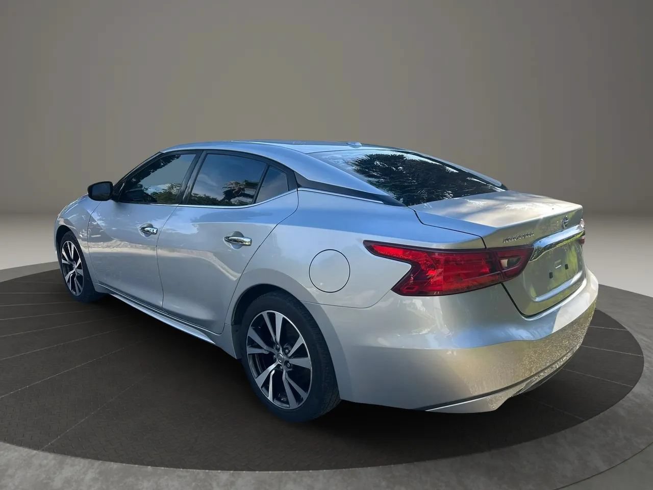 Used 2016 Nissan Maxima 3.5 S FWD image 2