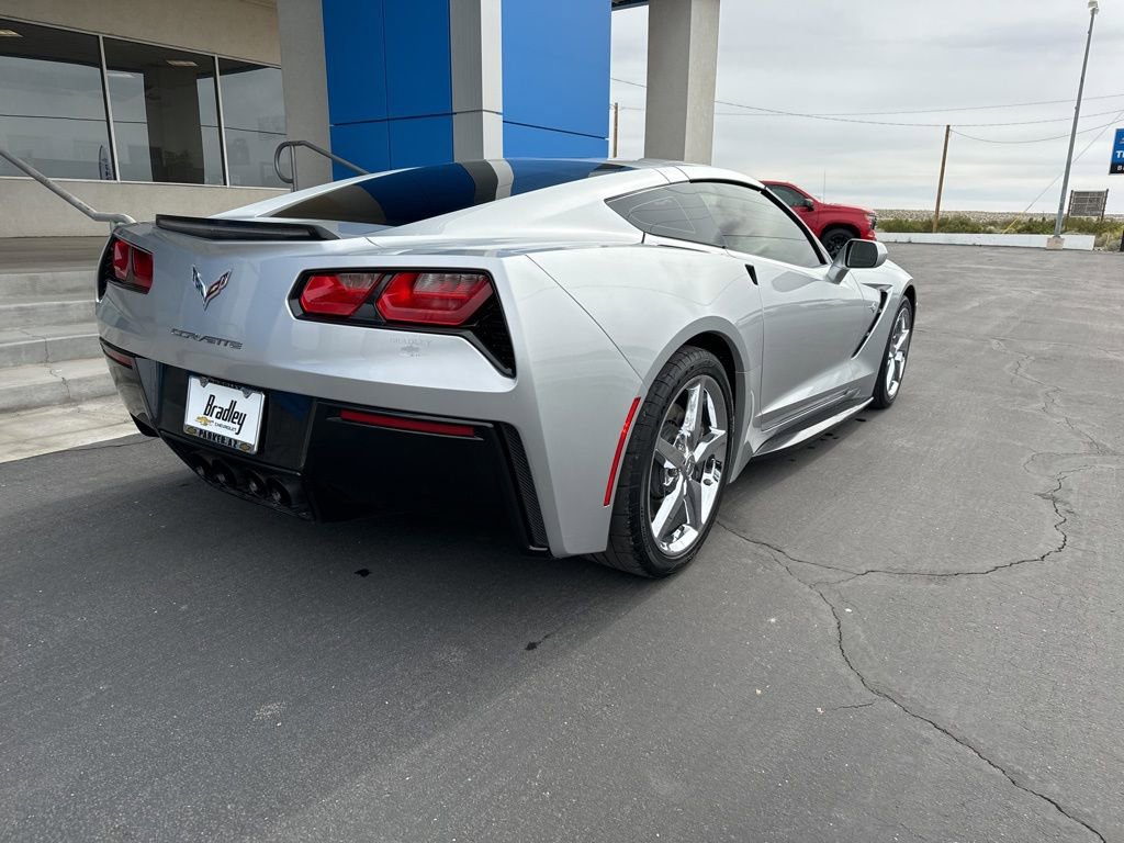 Used 2017 Chevrolet Corvette Stingray Coupe w/ 3LT Preferred Equipment Group image 5