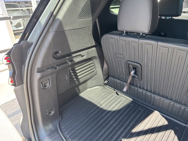 Used 2025 GMC Acadia Elevation w/ Elevation Premium Package image 22