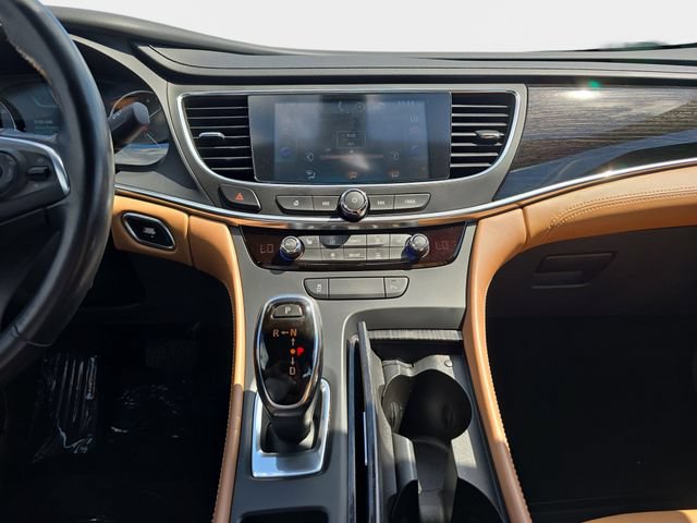 Used 2017 Buick LaCrosse Essence FWD image 22