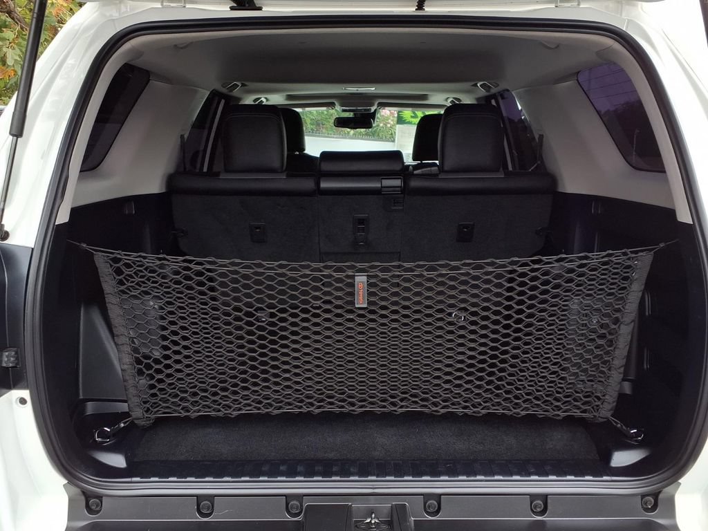 Used 2022 Toyota 4Runner SR5 Premium w/ Moonroof Package AWD/4WD image 19