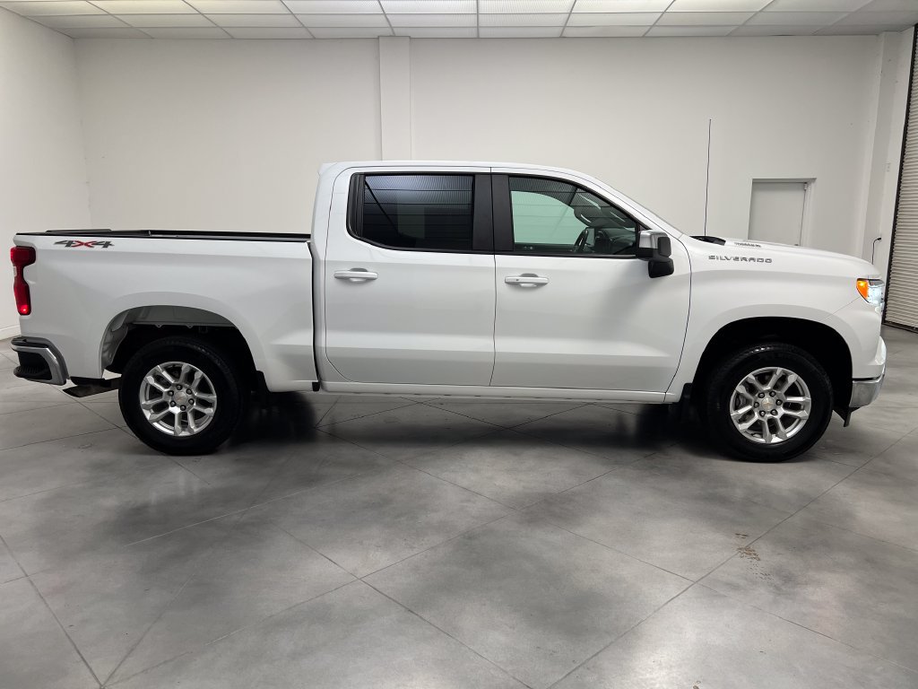 Used 2025 Chevrolet Silverado 1500 LT AWD/4WD image 10