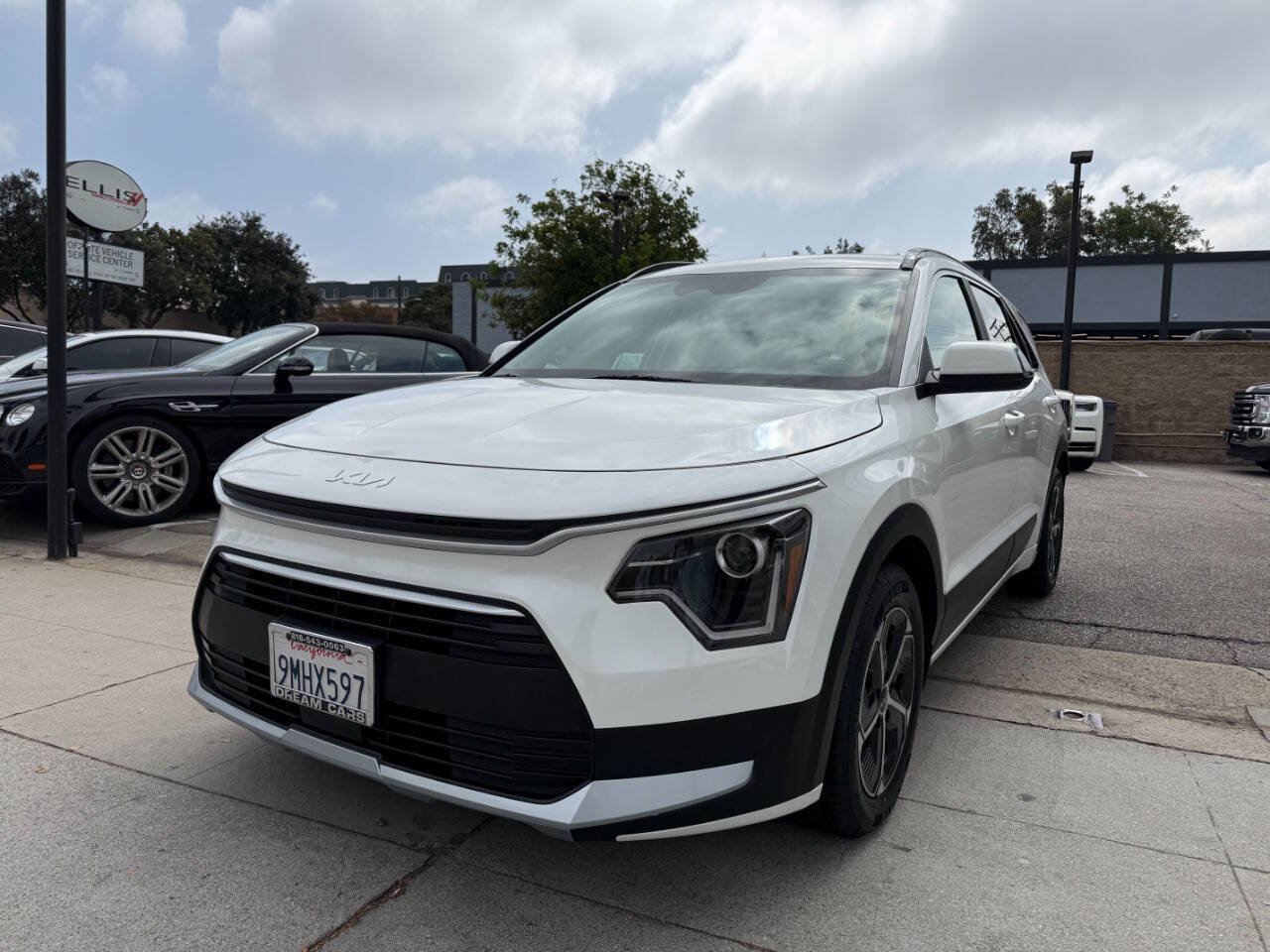 Used 2024 Kia Niro EX FWD image 5