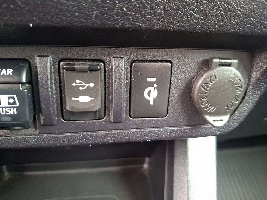 Used 2018 Toyota Tacoma TRD Sport w/ Technology Package AWD/4WD image 25