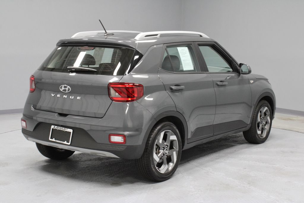 Certified 2024 Hyundai Venue SEL FWD image 12