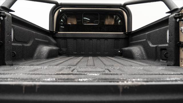 Used 2025 Jeep Gladiator Sport image 33