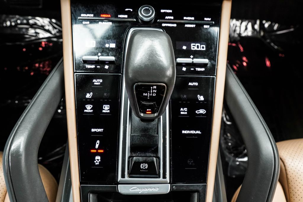 Used 2021 Porsche Cayenne S image 25