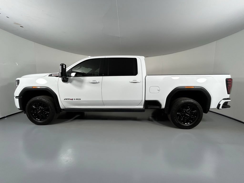 Used 2024 GMC Sierra 2500 AT4 w/ AT4 Premium Plus Package AWD/4WD image 4