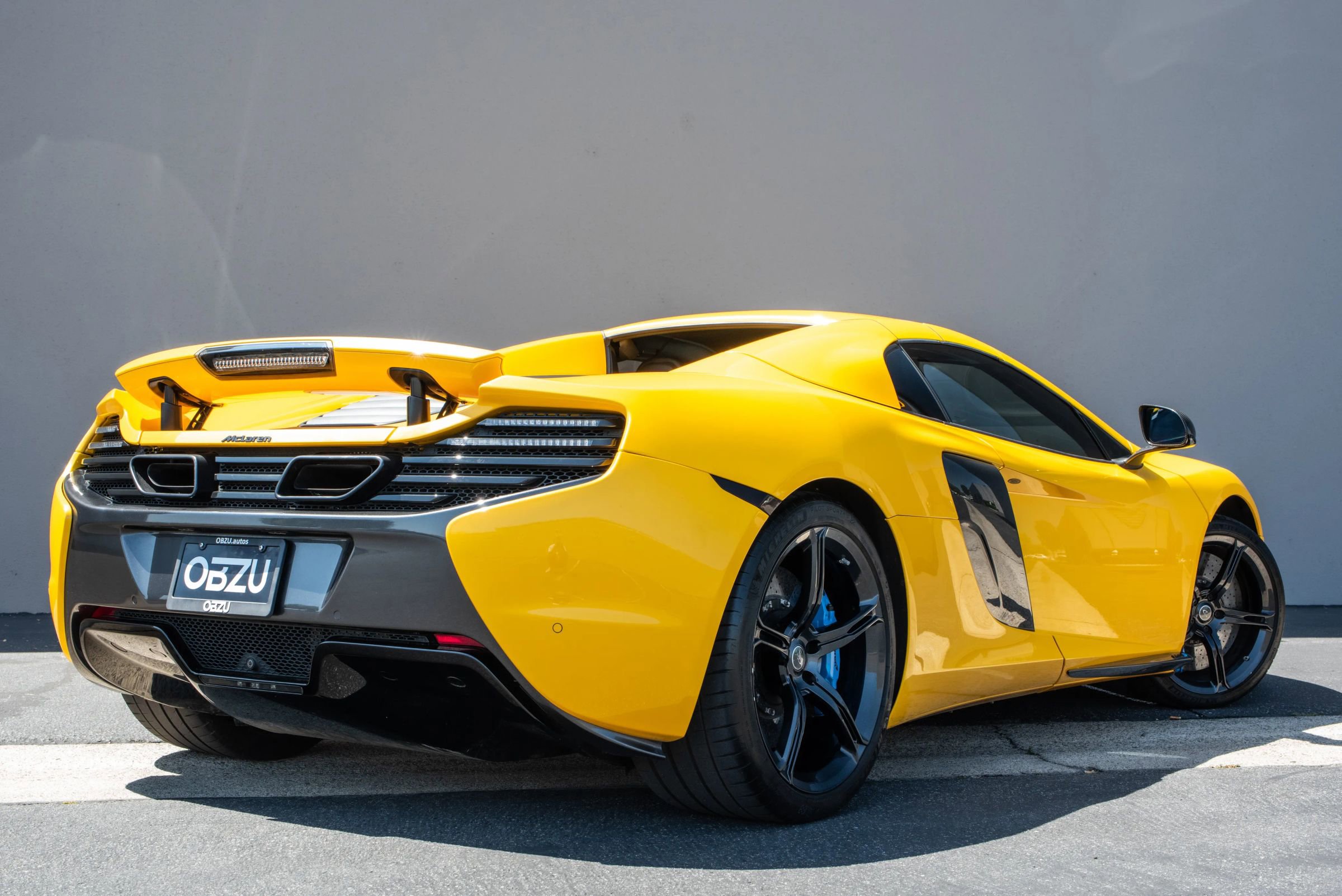 Used 2015 McLaren 650S Spider image 19