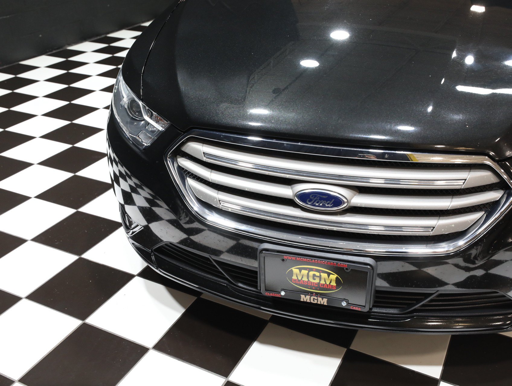 Used 2013 Ford Taurus SEL FWD image 12