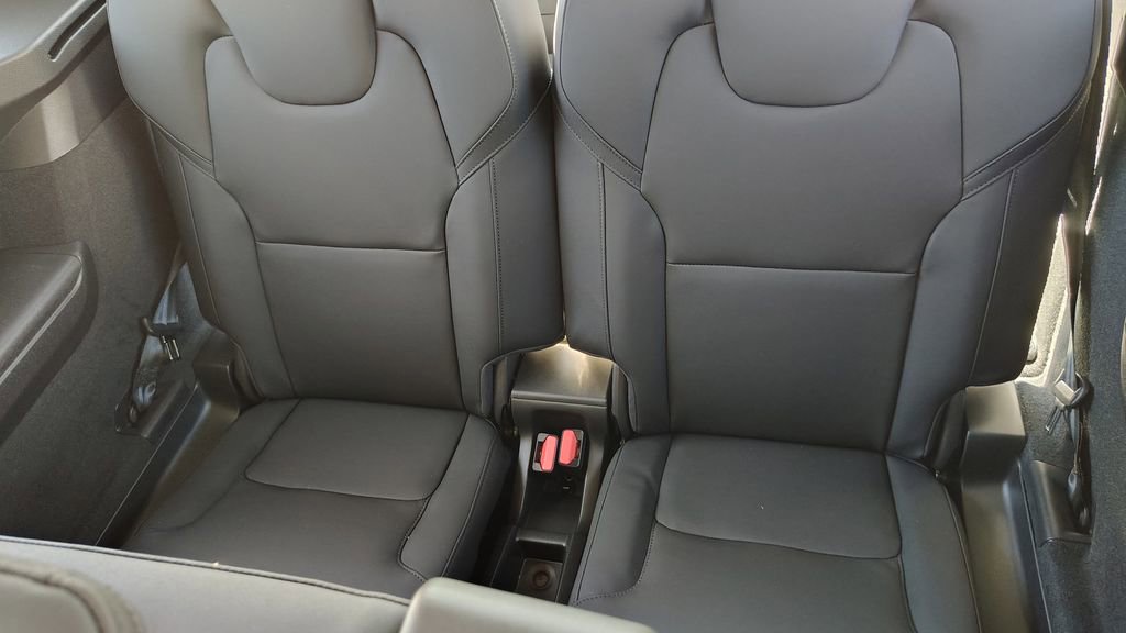 New 2026 Volvo XC90 B6 Plus w/ Protection Package Premier image 31