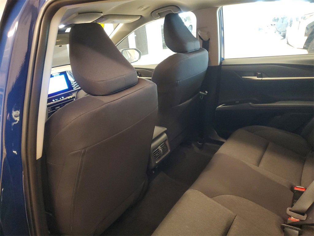 Used 2025 Toyota Camry LE image 11