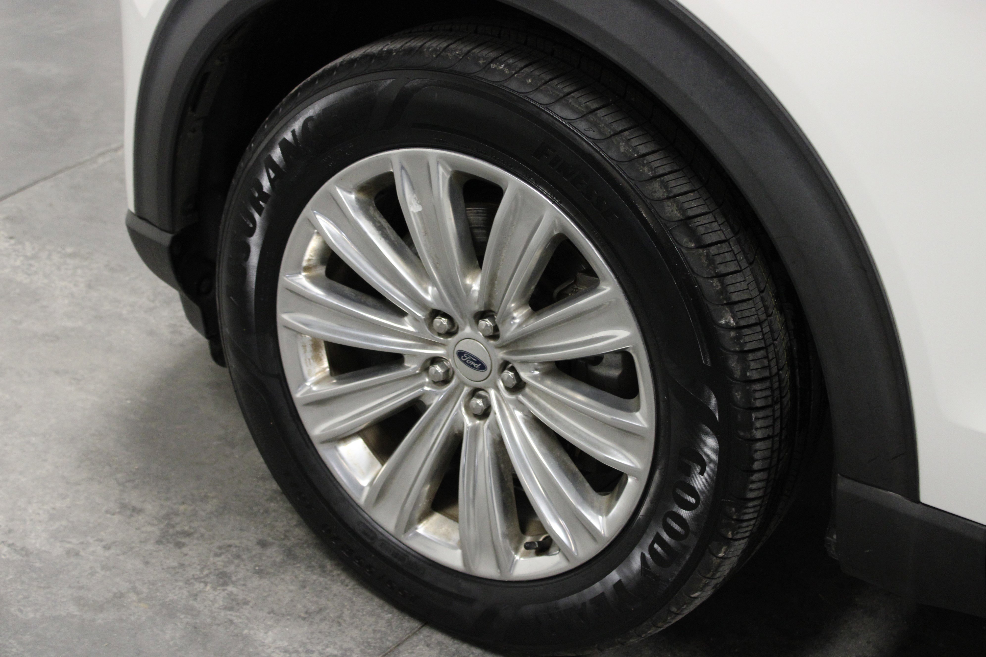 Used 2021 Ford Explorer Limited w/ Hybrid Equipment Group 310A image 10