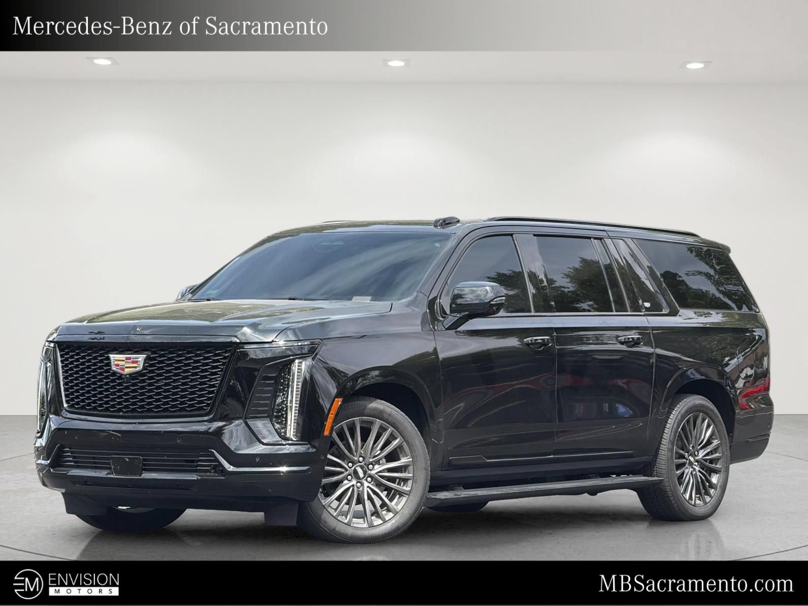 Used 2025 Cadillac Escalade ESV Sport Platinum w/ LPO, Floor Liner Package AWD/4WD image 1