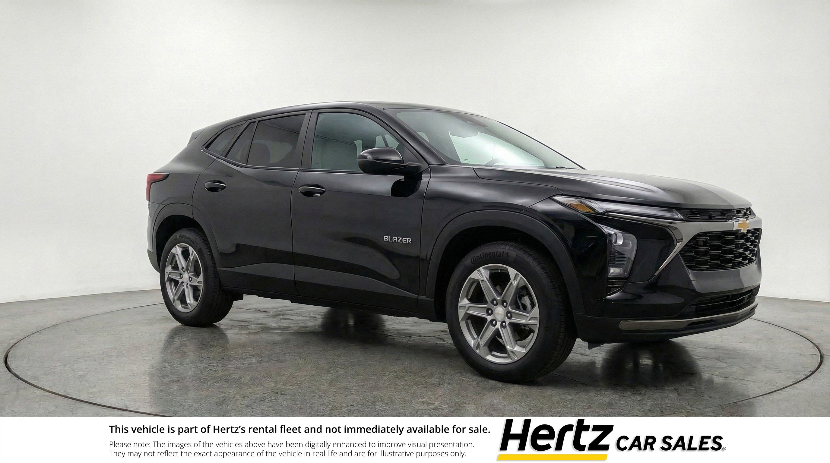 Used 2025 Chevrolet Blazer LT image 1