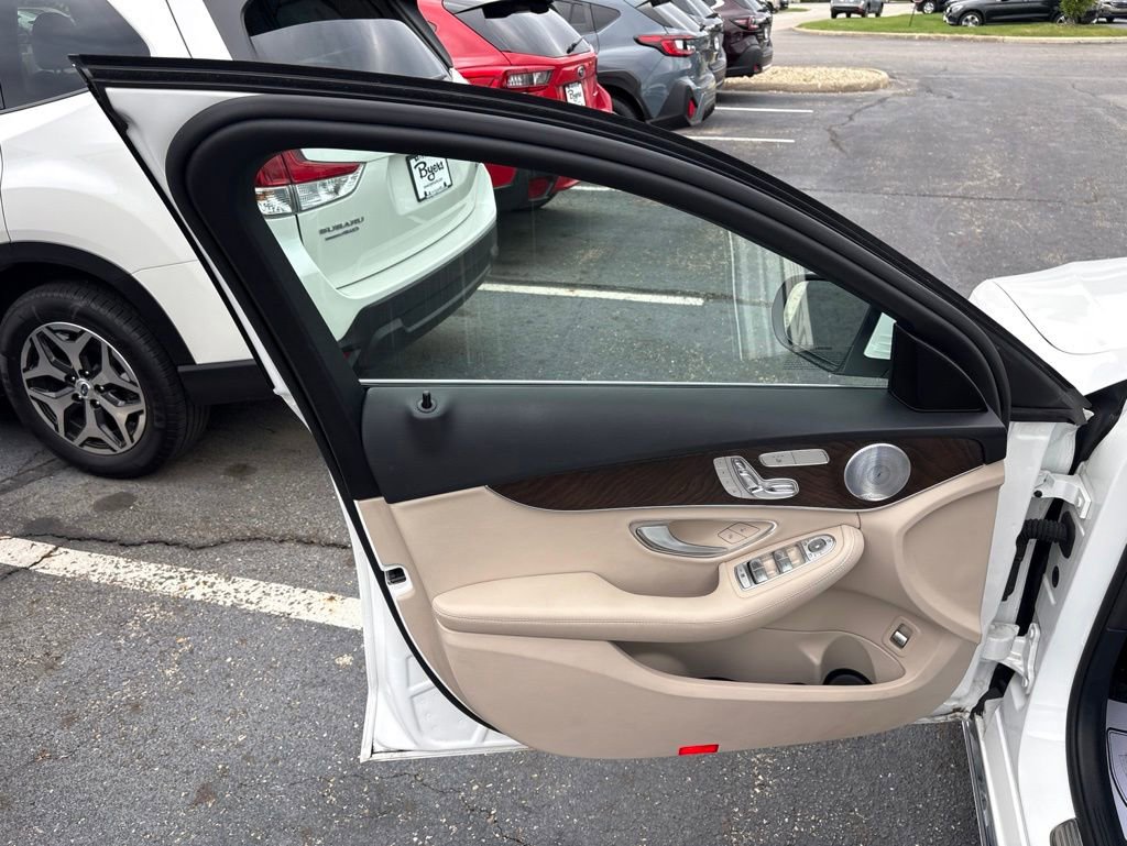 Used 2021 Mercedes-Benz C 300 4MATIC Sedan image 18